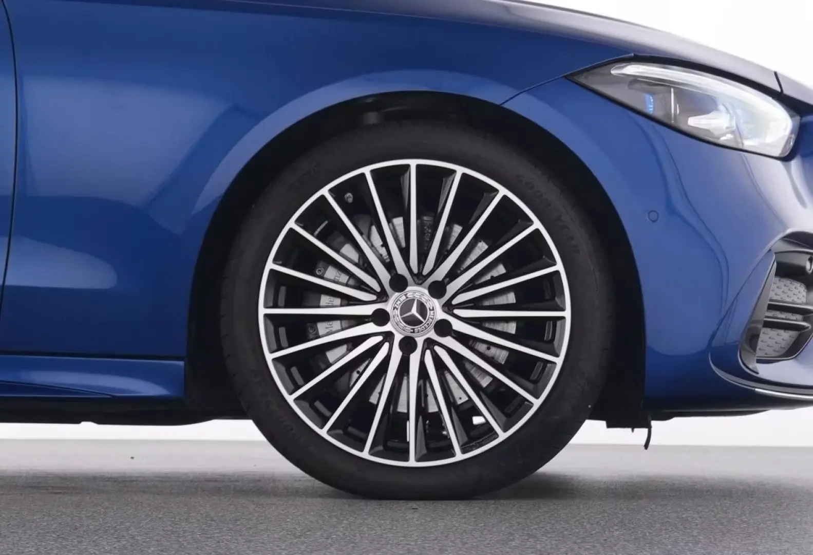 Mercedes-Benz C 220 d AMG MBUX DLight AHK