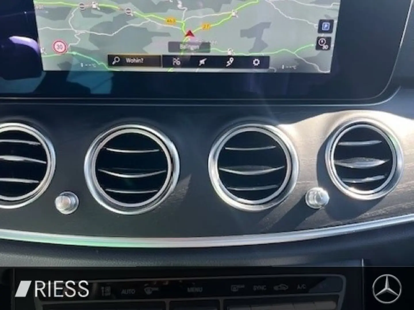 E 200 Limousine KAM LED Schiebe Ambi Navi