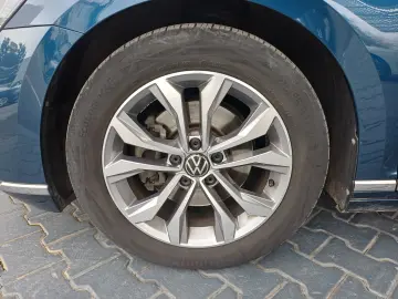 VW Passat Variant Highline 2.0 TDI DSG