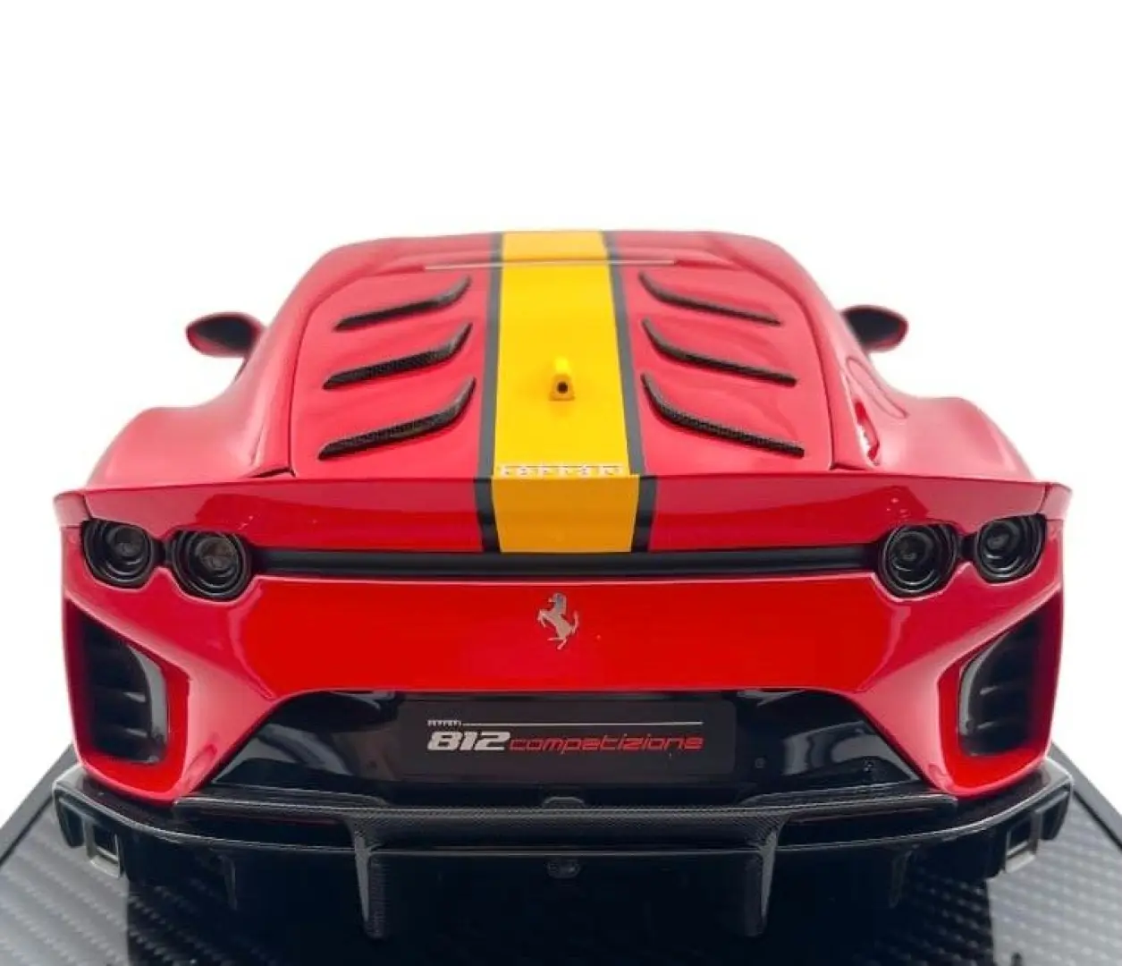 812 COMPETIZIONE RED CORSA ALCANTARA BLACK LIFT