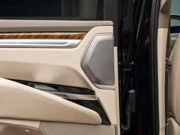 Cadillac Escalade 2025 ESV Luxury Platinum