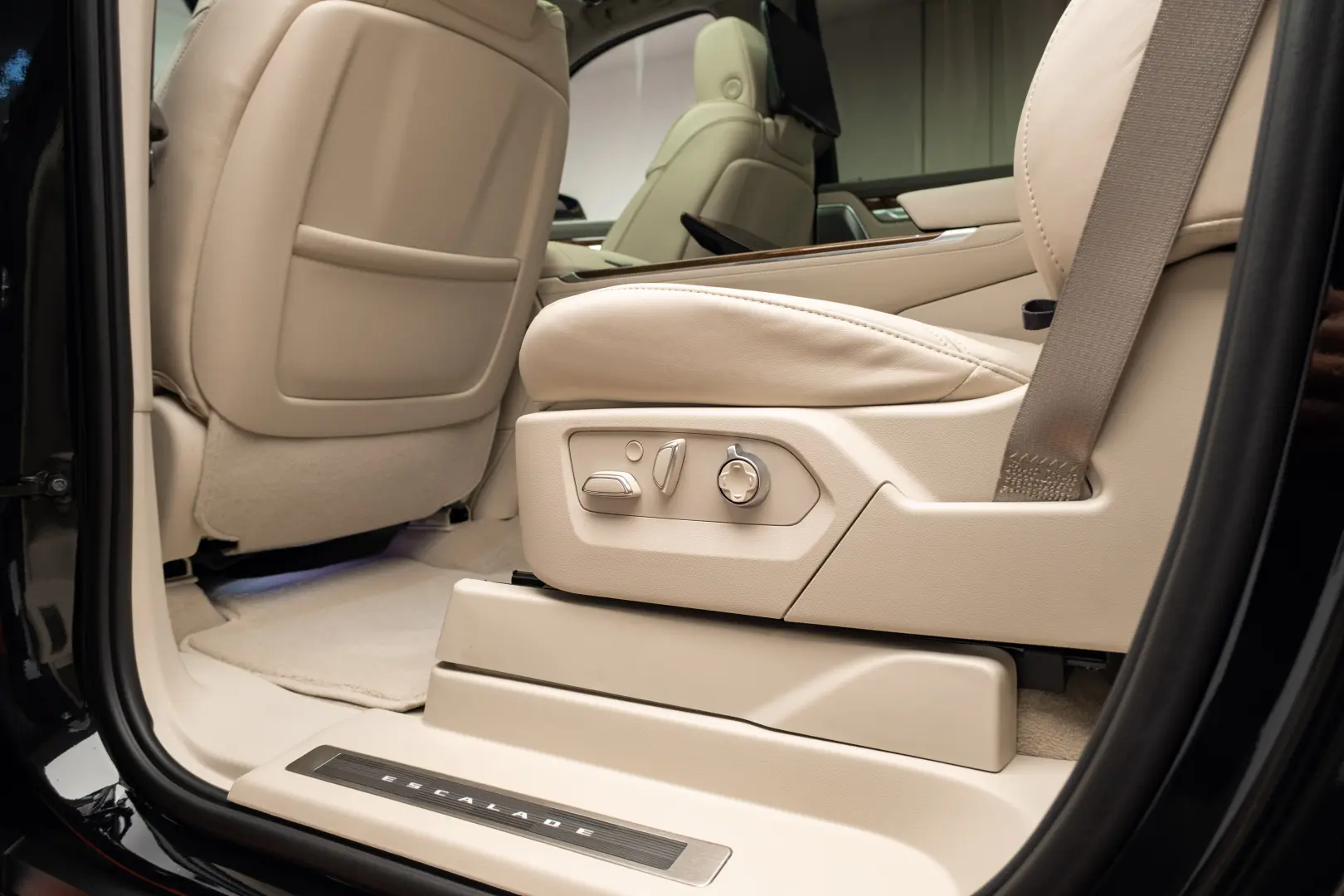 Cadillac Escalade 2025 ESV Luxury Platinum