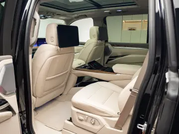 Cadillac Escalade 2025 ESV Luxury Platinum