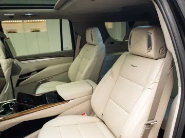 Cadillac Escalade 2025 ESV Luxury Platinum