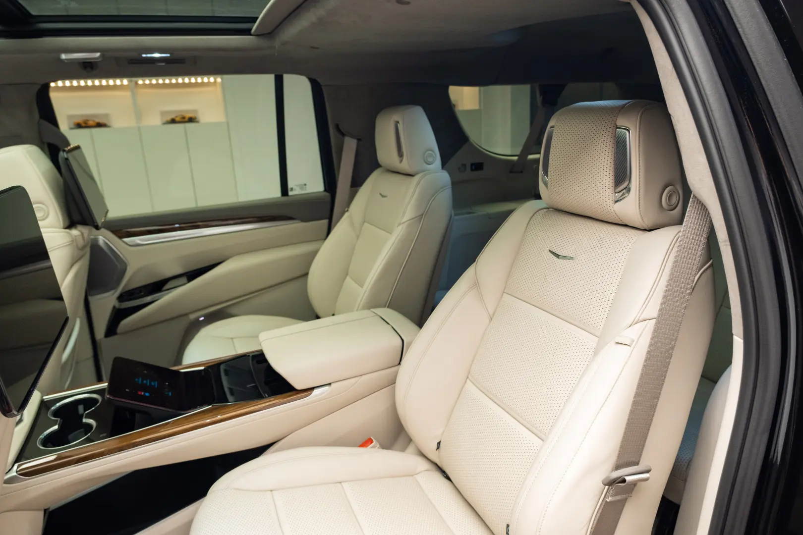 Cadillac Escalade 2025 ESV Luxury Platinum