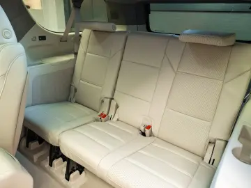 Cadillac Escalade 2025 ESV Luxury Platinum