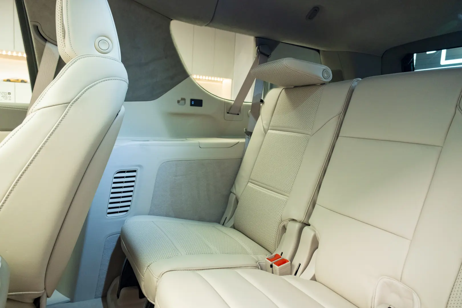 Cadillac Escalade 2025 ESV Luxury Platinum