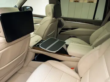 Cadillac Escalade 2025 ESV Luxury Platinum