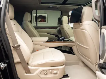 Cadillac Escalade 2025 ESV Luxury Platinum