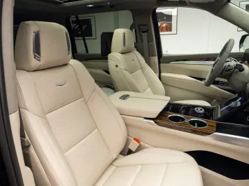 Cadillac Escalade 2025 ESV Luxury Platinum