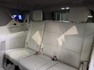 Cadillac Escalade 2025 ESV Luxury Platinum