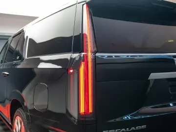 Cadillac Escalade 2025 ESV Luxury Platinum