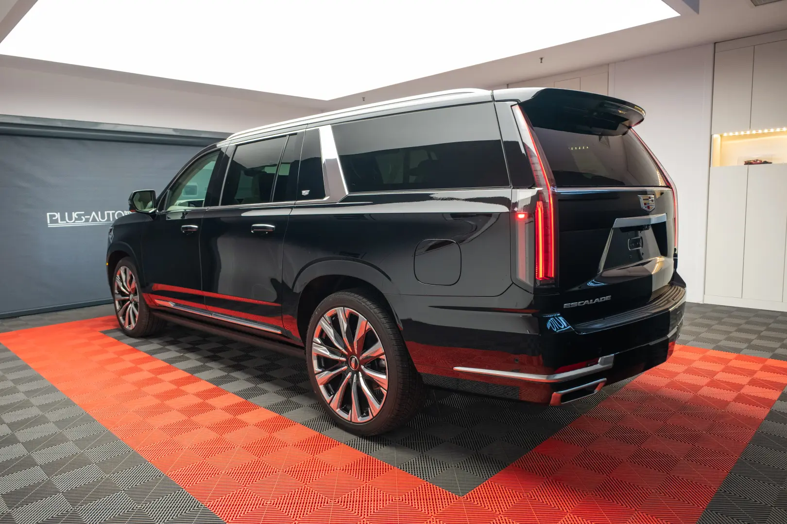 Cadillac Escalade 2025 ESV Luxury Platinum