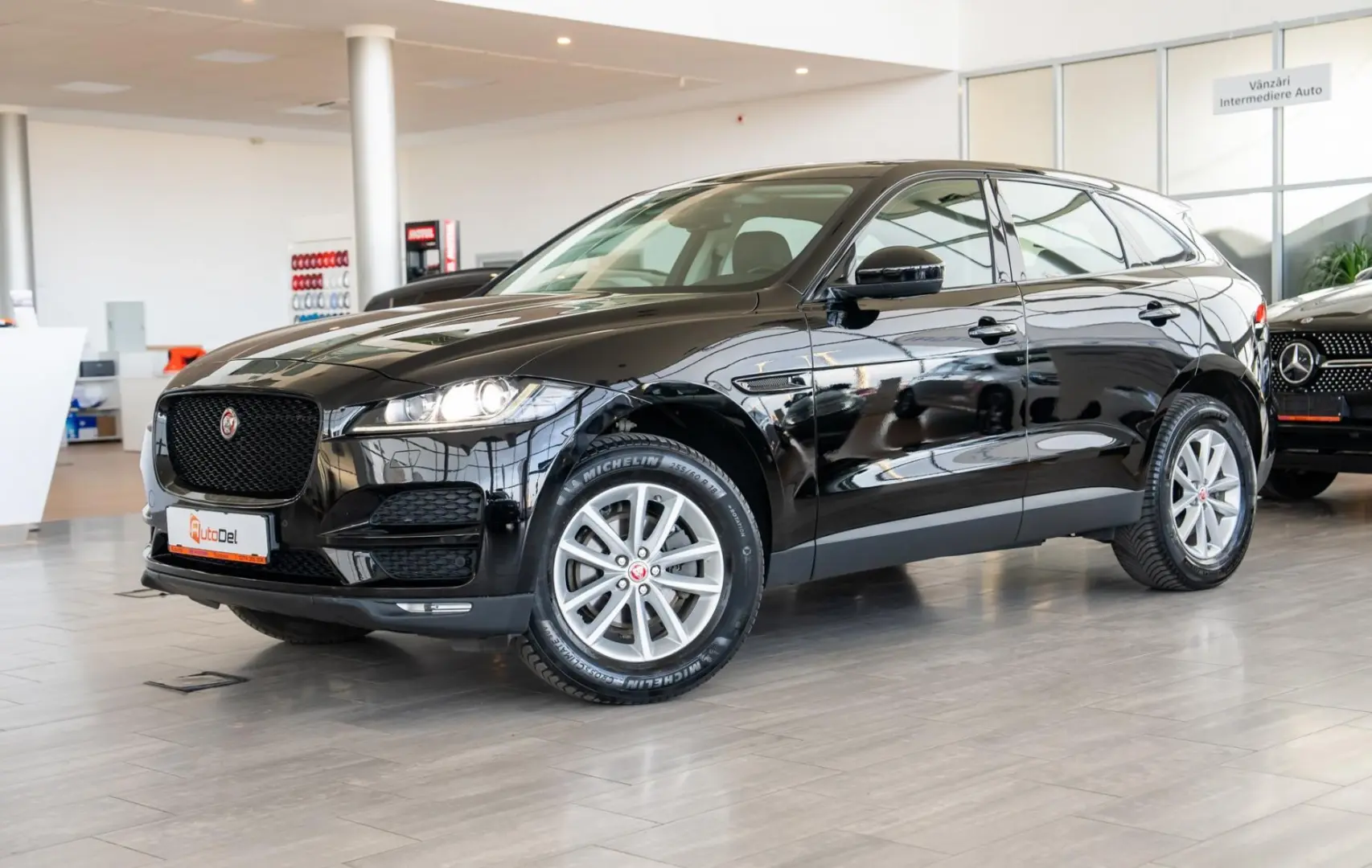 Jaguar F-Pace D180 AWD Quickshift  Portofolio
