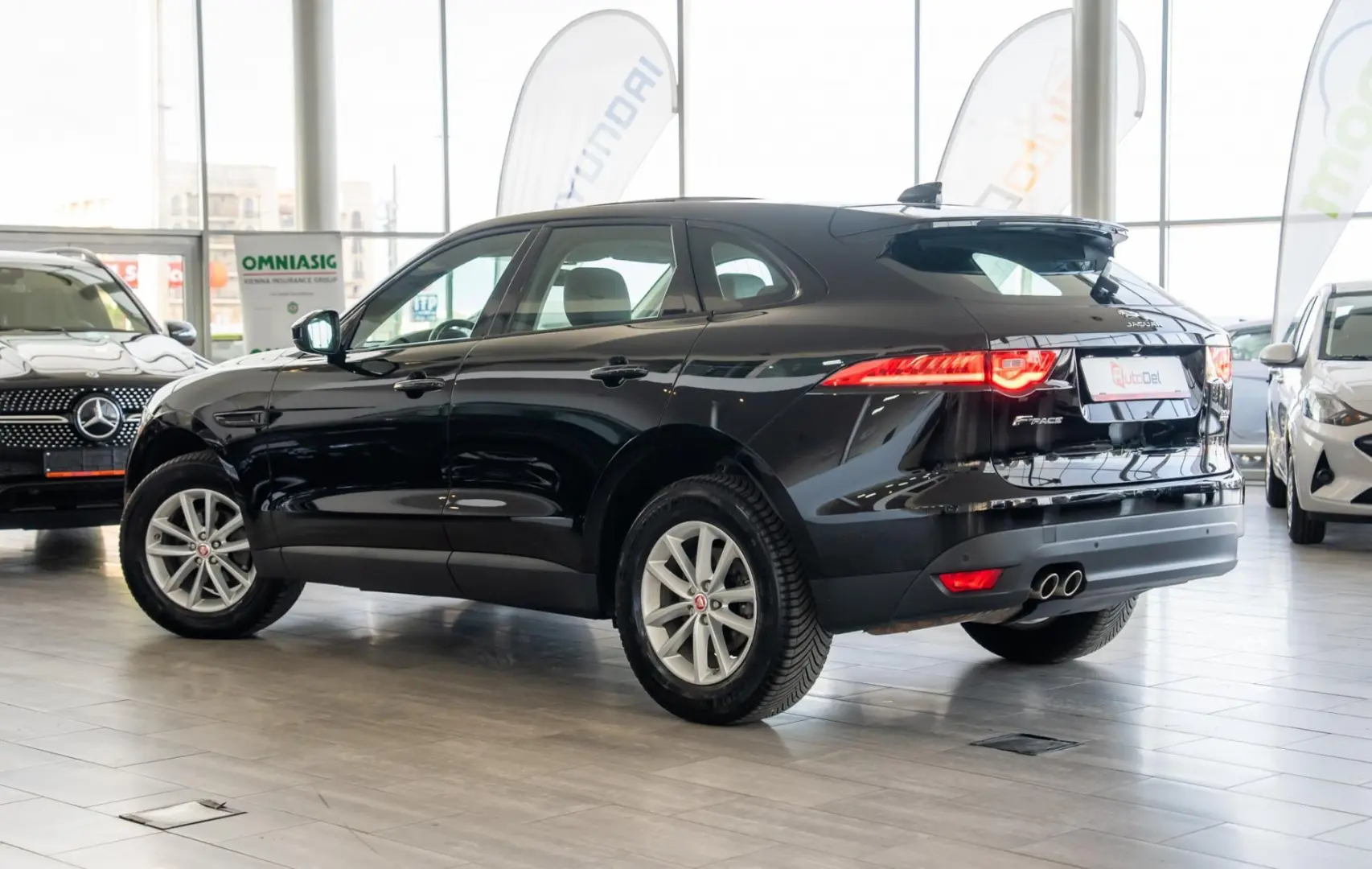 Jaguar F-Pace D180 AWD Quickshift  Portofolio
