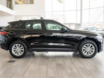 Jaguar F-Pace D180 AWD Quickshift  Portofolio