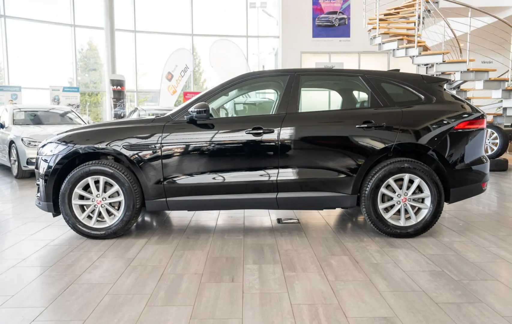 Jaguar F-Pace D180 AWD Quickshift  Portofolio