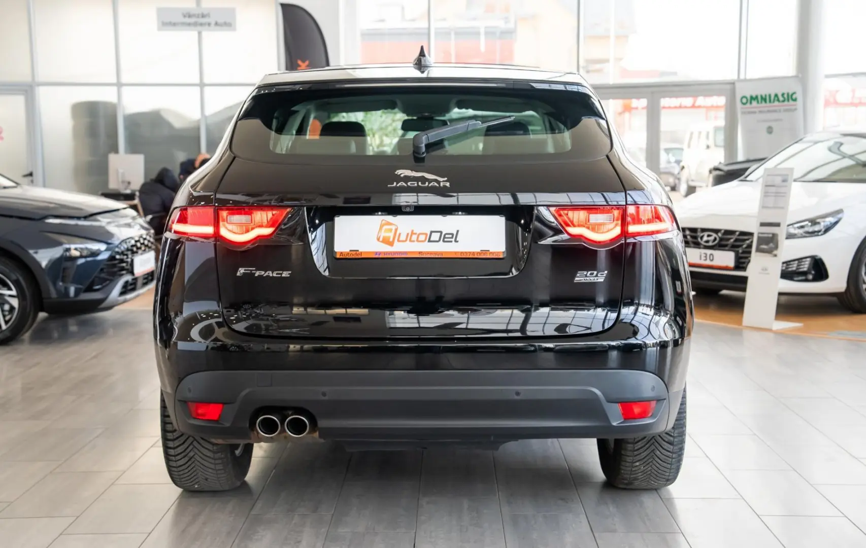 Jaguar F-Pace D180 AWD Quickshift  Portofolio