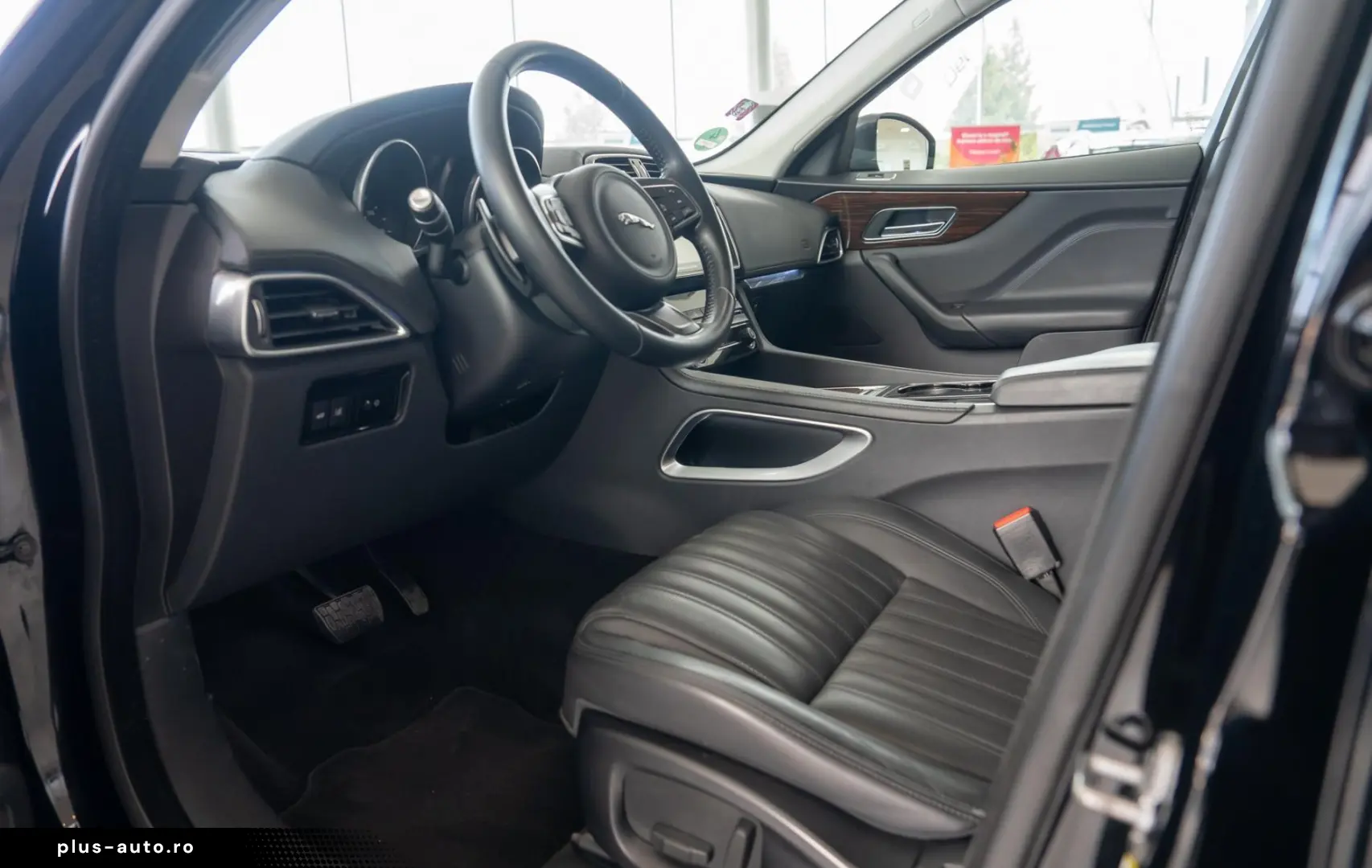 Jaguar F-Pace D180 AWD Quickshift  Portofolio