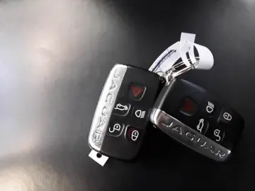 Jaguar F-Pace D180 AWD Quickshift  Portofolio