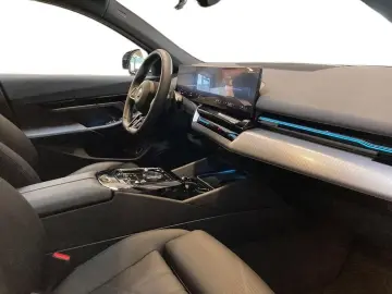 530 e xDrive Lim M Sport Pro  Pano  AHK  21  HUD