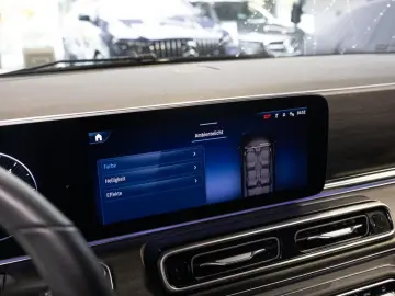 Mercedes-Benz V300d KOMPAKT AVANTGARDE AIRMATIC ALLRAD