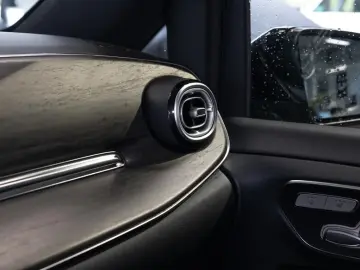 Mercedes-Benz V300d KOMPAKT AVANTGARDE AIRMATIC ALLRAD