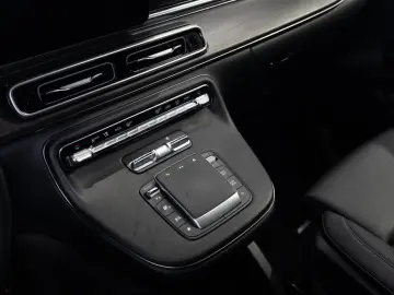 Mercedes-Benz V300d KOMPAKT AVANTGARDE AIRMATIC ALLRAD