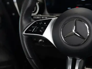 Mercedes-Benz V300d KOMPAKT AVANTGARDE AIRMATIC ALLRAD