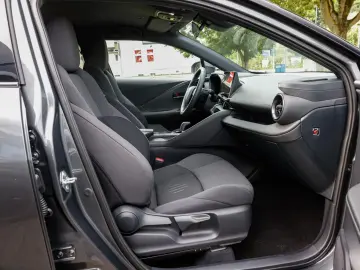 C-HR 1.8 Hybrid Team D FWD NAVI SHZ PDC