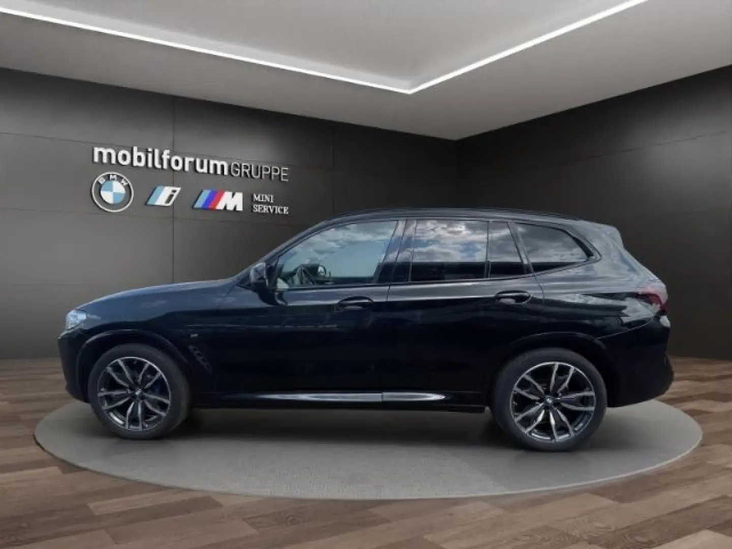 X3 M40 d AHK ACC StandHZG LenkradHZG e-Sitze