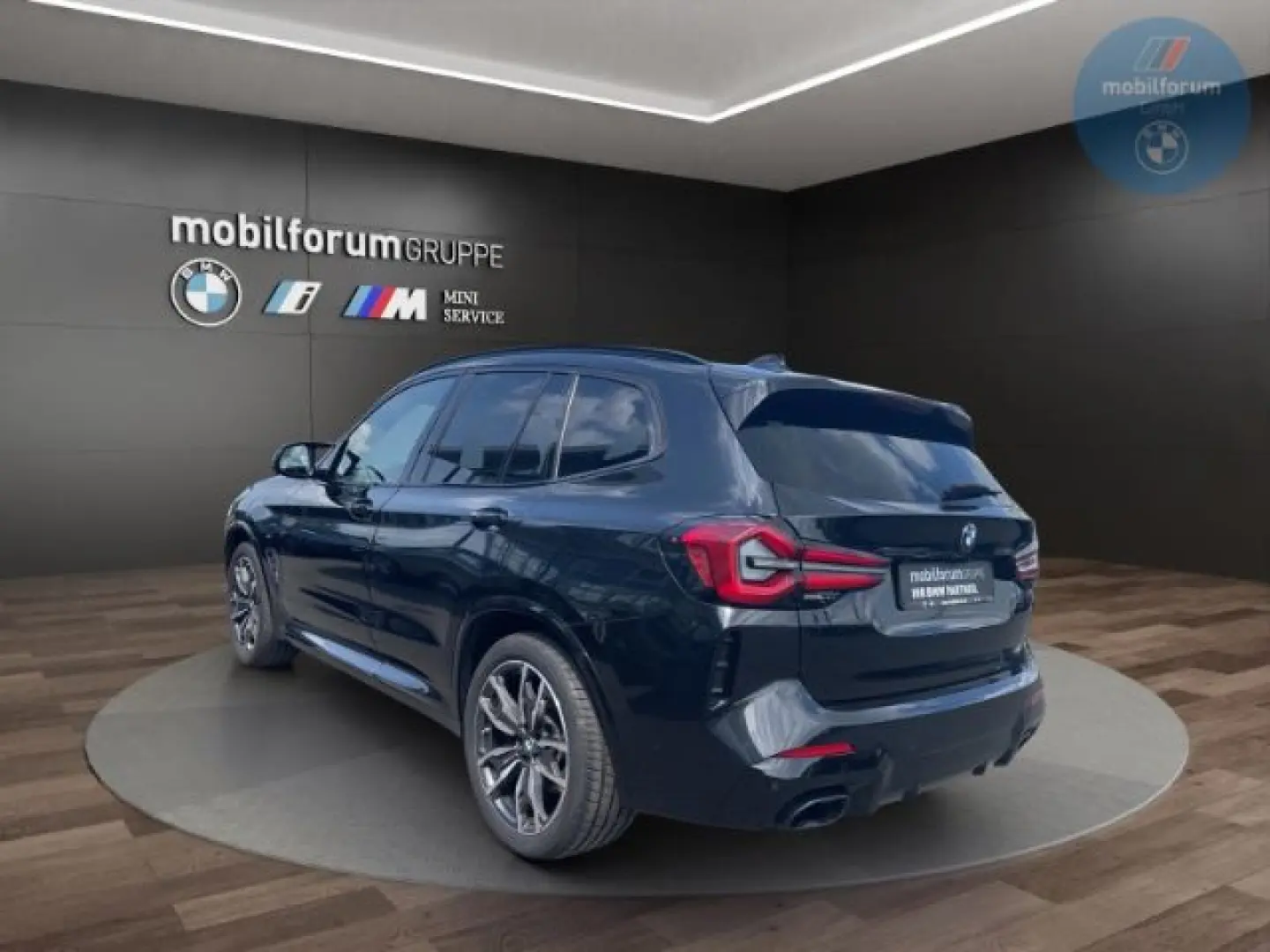 X3 M40 d AHK ACC StandHZG LenkradHZG e-Sitze