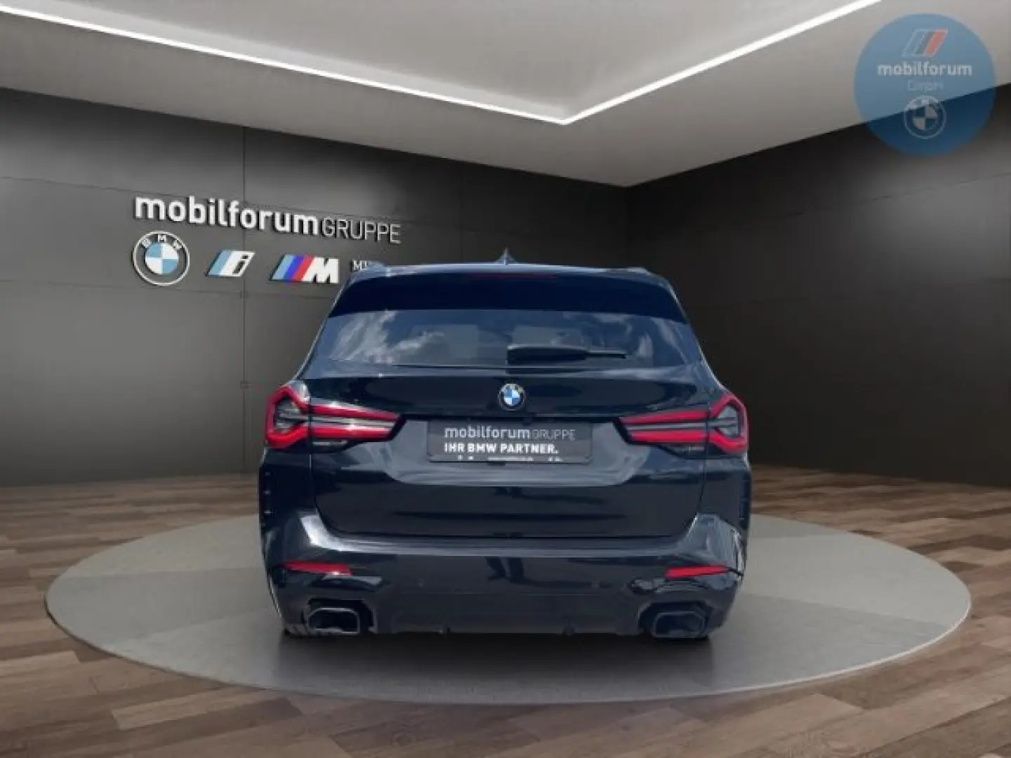 X3 M40 d AHK ACC StandHZG LenkradHZG e-Sitze