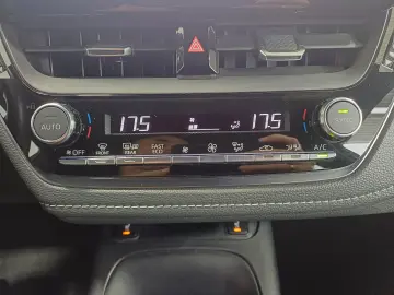 Toyota Corolla Touring Sports Hybrid Business Edition