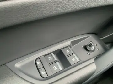 Q5 45 TFSI QU ADVANCED MATRIX NAV RFK ACC AHK 19