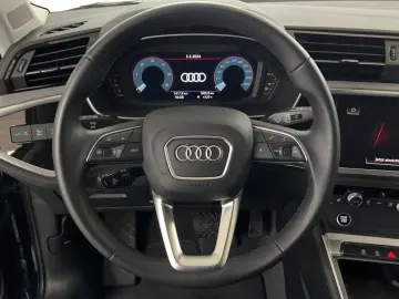 Q3 35 2.0 TDI   advanced S-tronic  LED NAVI PDC