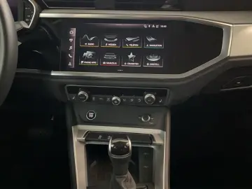 Q3 35 2.0 TDI   advanced S-tronic  LED NAVI PDC