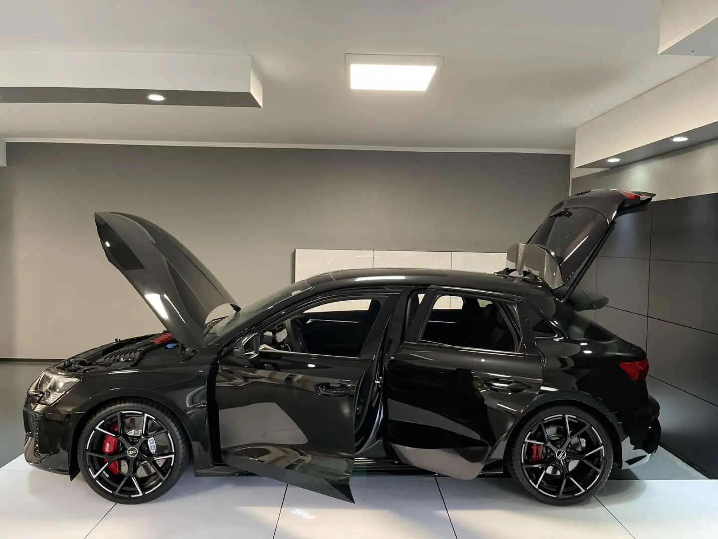 RS3 RS3 Sportback Carbon Paket  RS-Sport Auspuff