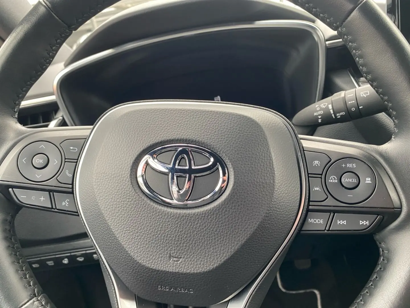 Corolla 1.8 Hybrid Team D  Bi-LED ACC Kamera SHZ