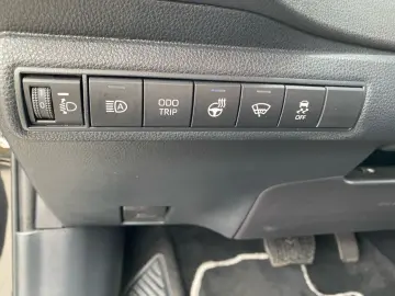 Corolla 1.8 Hybrid Team D  Bi-LED ACC Kamera SHZ