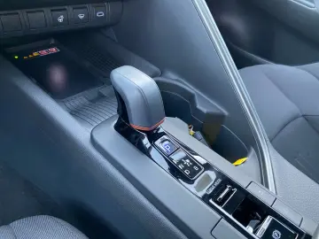 C-HR 1.8 Hybrid Team D  LED el Heck ACC CAM SHZ