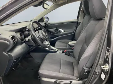 Yaris Hybrid 1.5 Team D  LED Navi Cam CarPlay SH