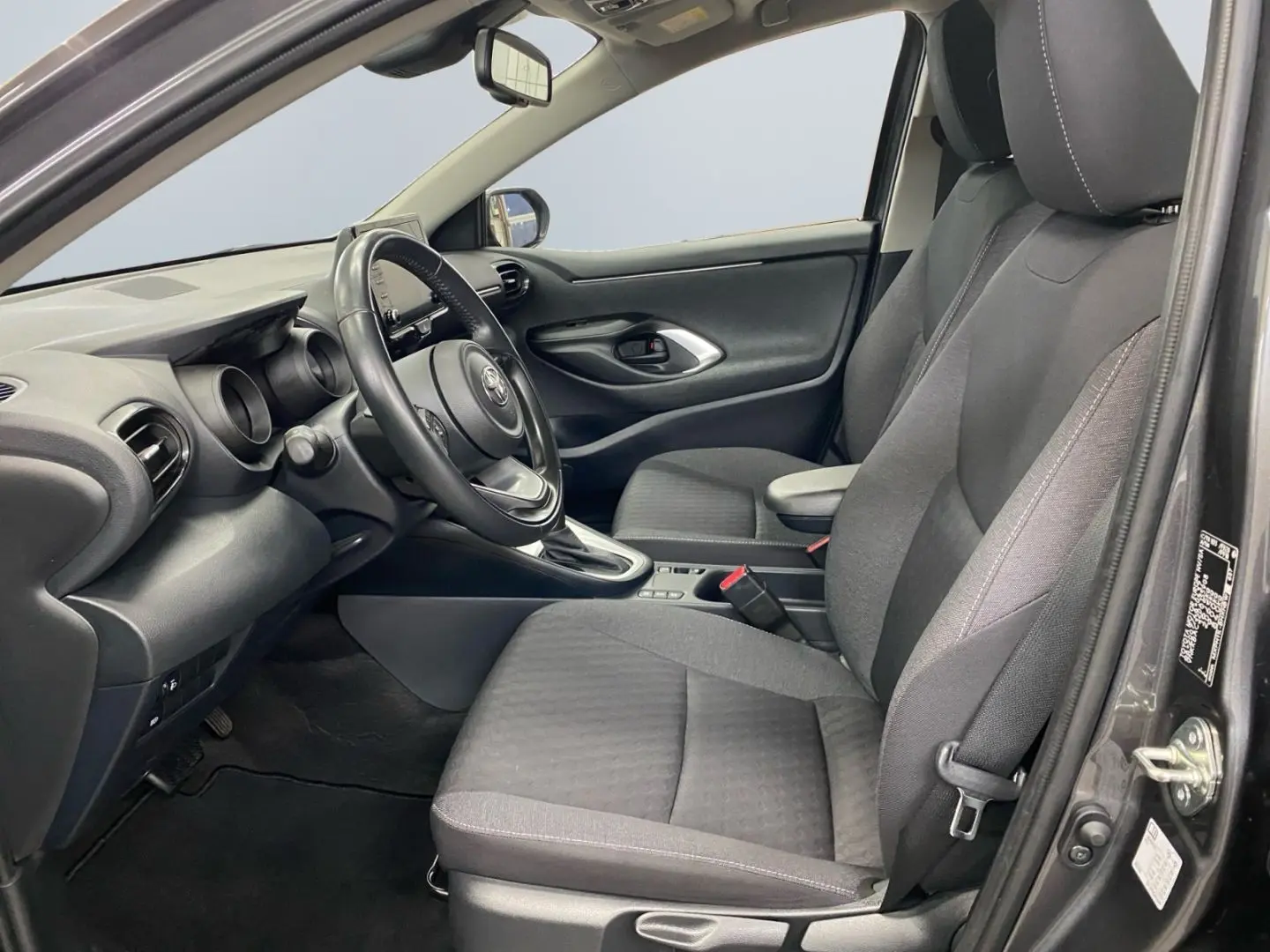 Yaris Hybrid 1.5 Team D  LED Navi Cam CarPlay SH