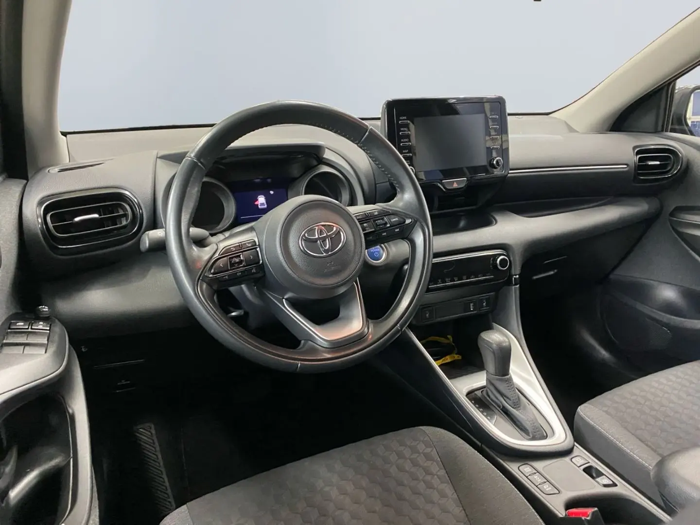 Yaris Hybrid 1.5 Team D  LED Navi Cam CarPlay SH