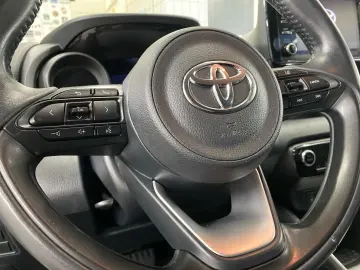 Yaris Hybrid 1.5 Team D  LED Navi Cam CarPlay SH