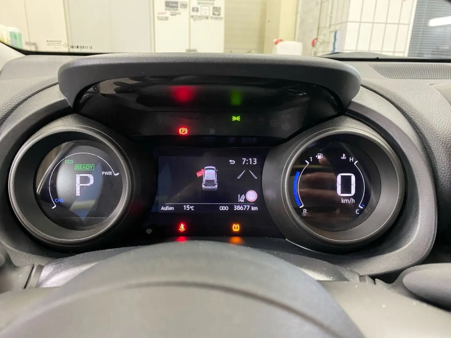 Yaris Hybrid 1.5 Team D  LED Navi Cam CarPlay SH