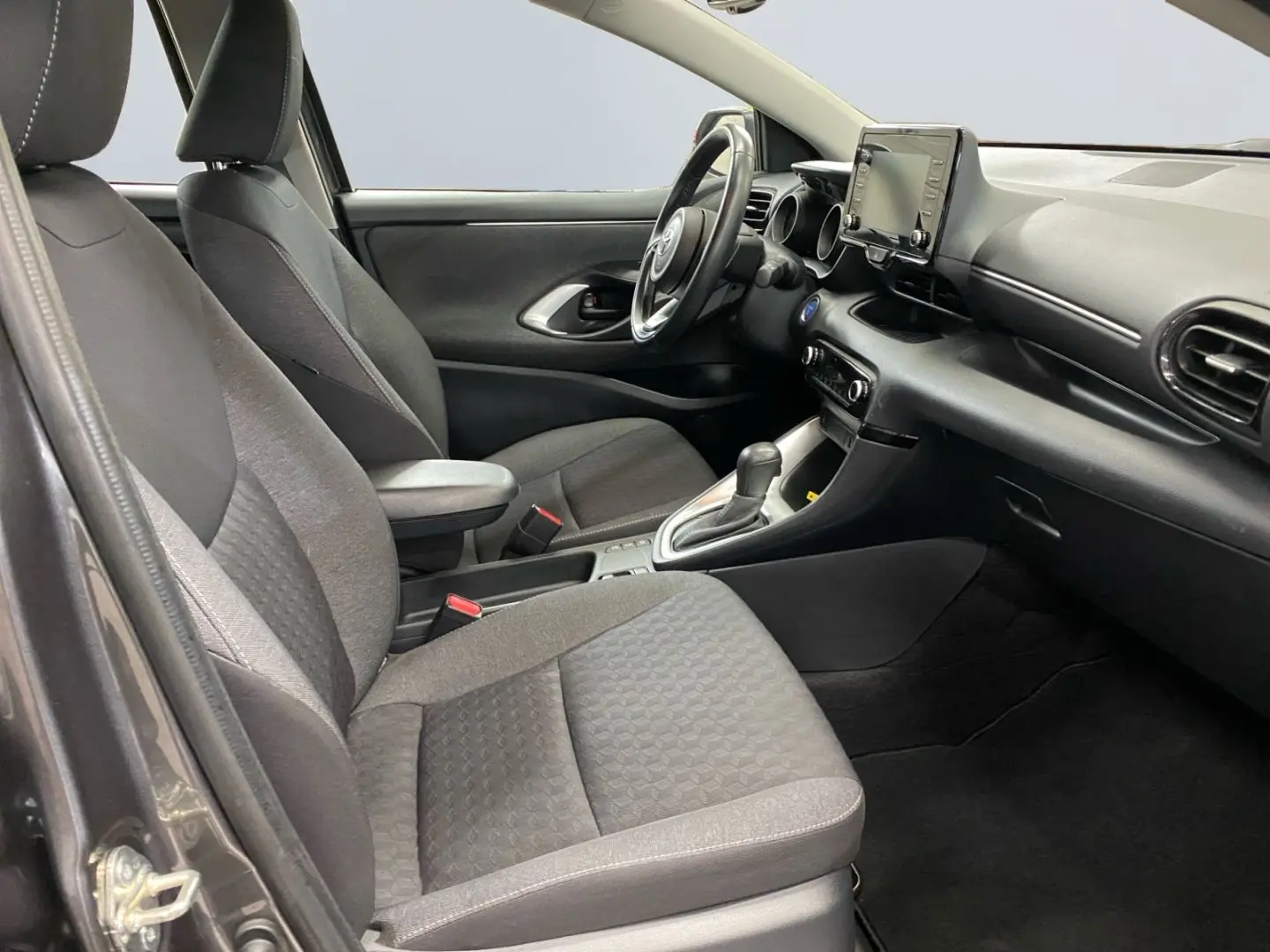 Yaris Hybrid 1.5 Team D  LED Navi Cam CarPlay SH