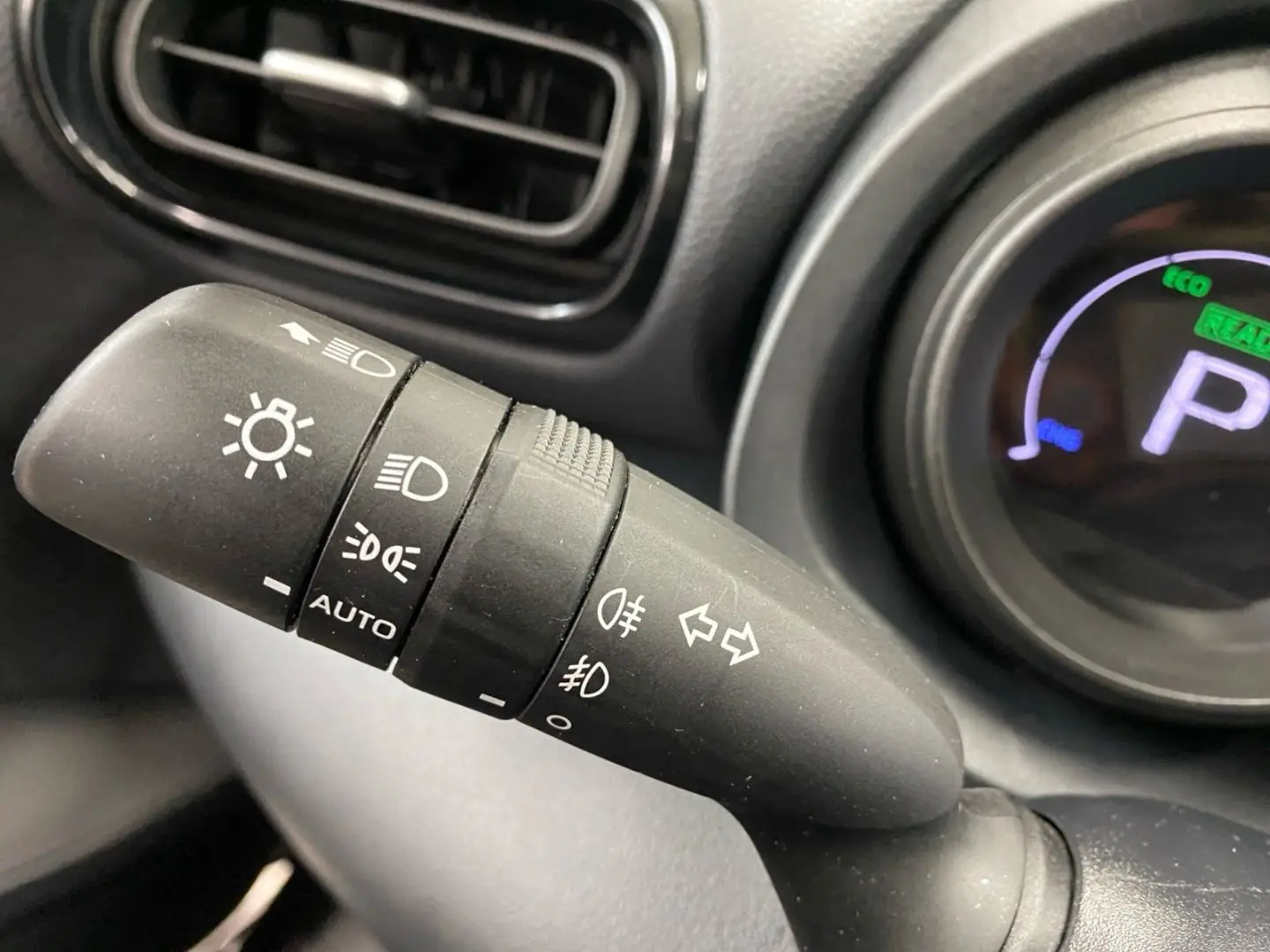 Yaris Hybrid 1.5 Team D  LED Navi Cam CarPlay SH