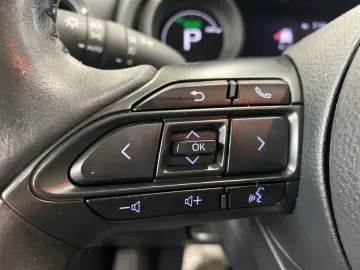 Yaris Hybrid 1.5 Team D  LED Navi Cam CarPlay SH