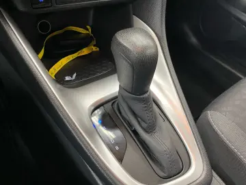 Yaris Hybrid 1.5 Team D  LED Navi Cam CarPlay SH